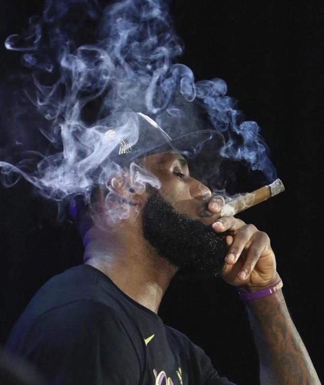 科比乔丹精彩视频集锦图片,科比乔丹眼神杀气同框