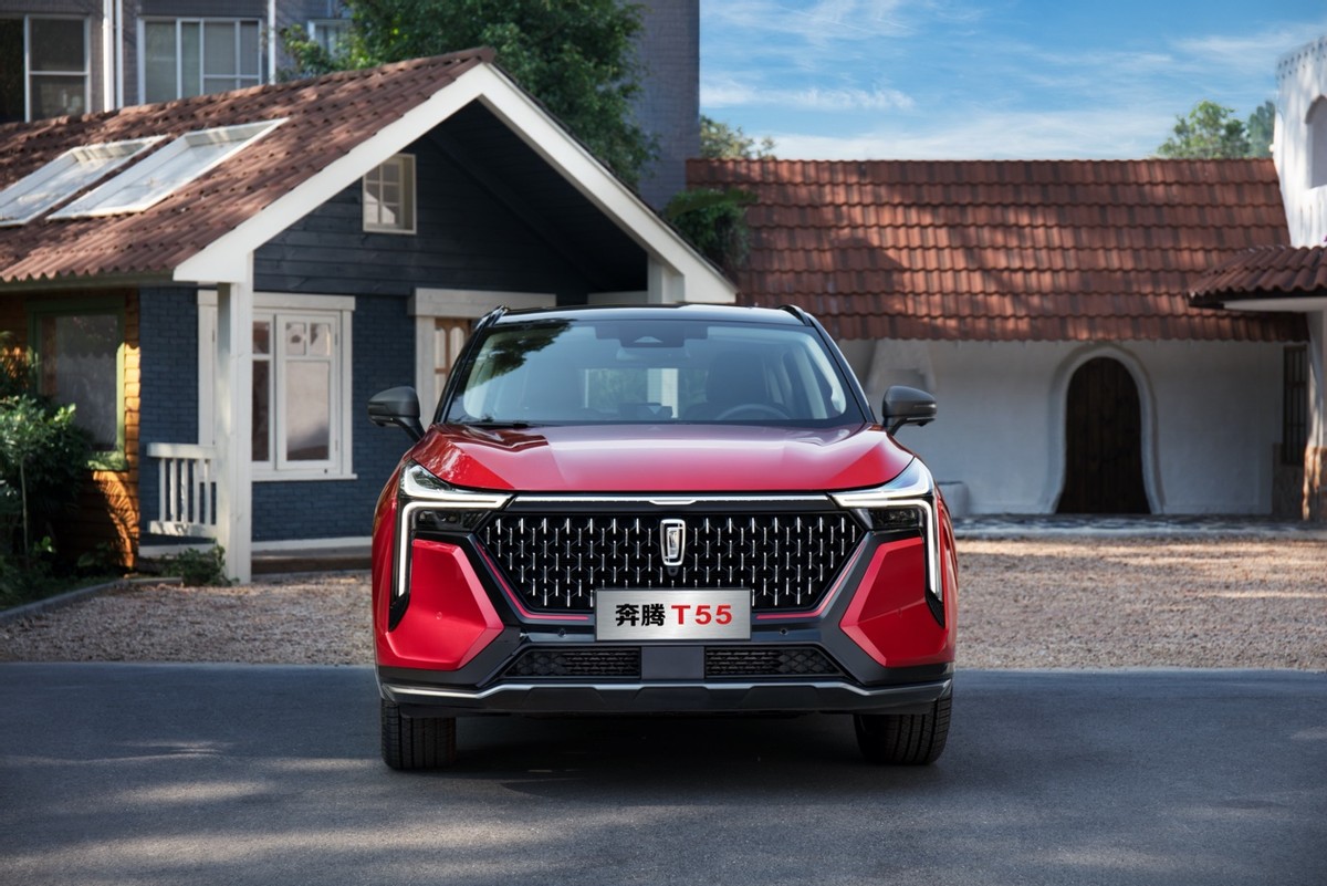 9.89-12.69万元,携手李宁羽毛球,奔腾T55正式跨界上市