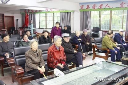 浓情慰问迎重阳关爱老人暖人心,关爱老人传递正能量情系敬老院