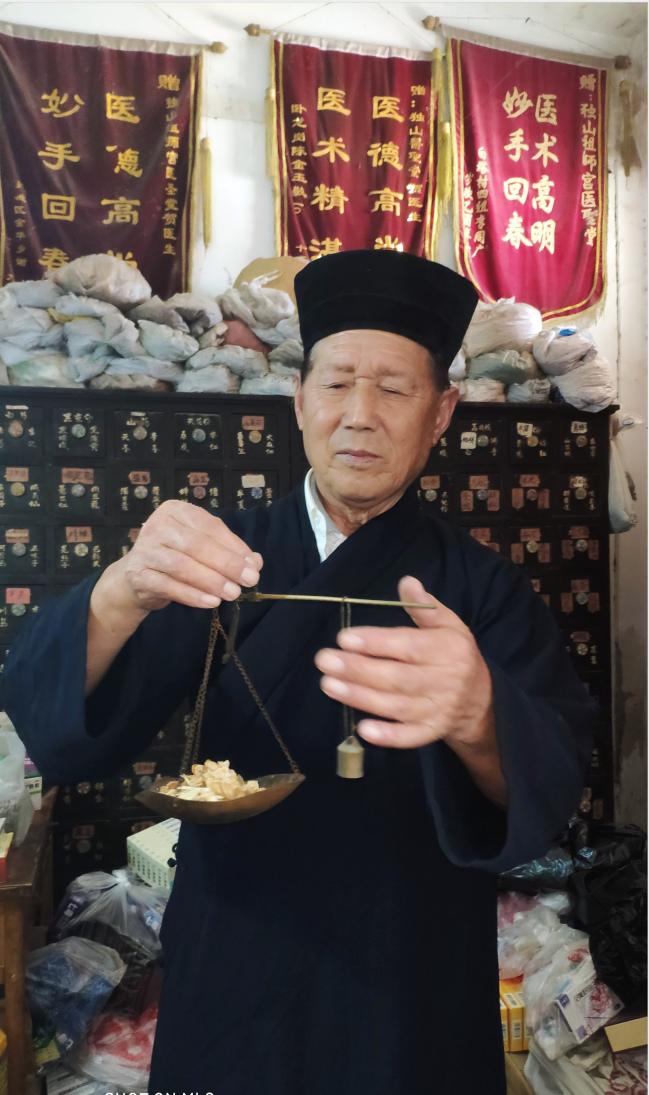 道医精诚——记全真华山派24代道医贺运生