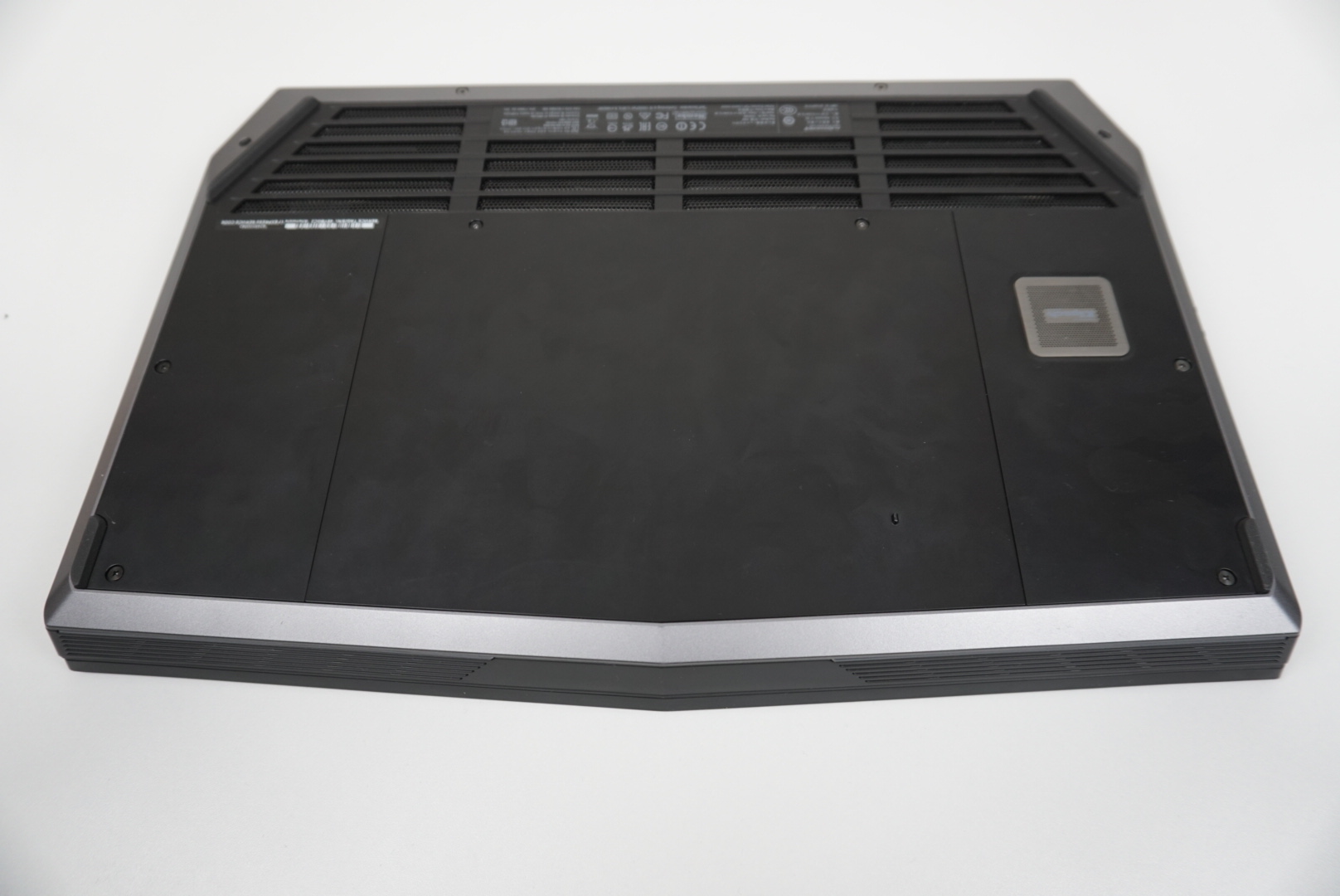 新alienwarer17,alienwarex17r2配置选择