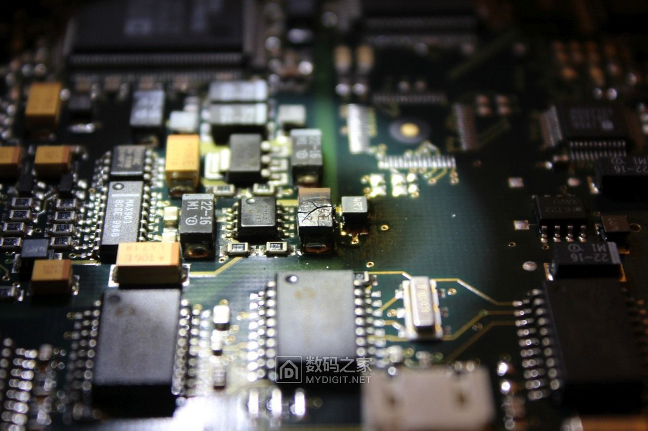 都是钽电容惹的祸：拆修宝施玛（Proxima）3LCD投影机三无故障