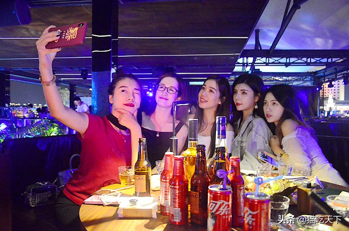 厦门鼓浪屿对面海景酒吧,厦门鼓浪屿海边酒吧