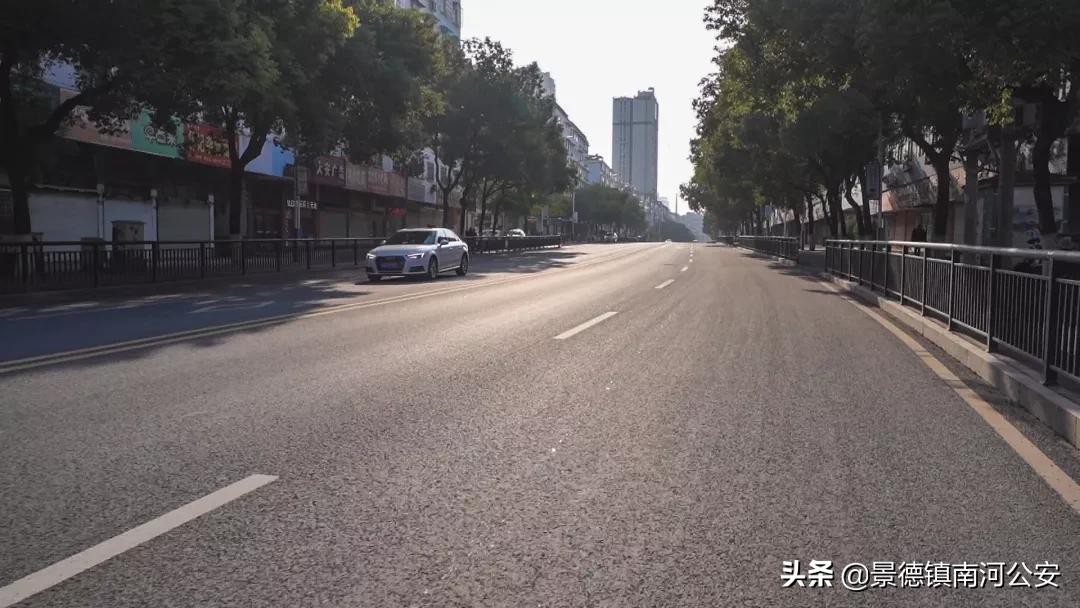 疫情之下纪实摄影,疫情镜头下的生活瞬间