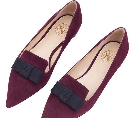 建议30岁以上女性：别穿牛仔裤配小白鞋，这些平底鞋选穿上更高级