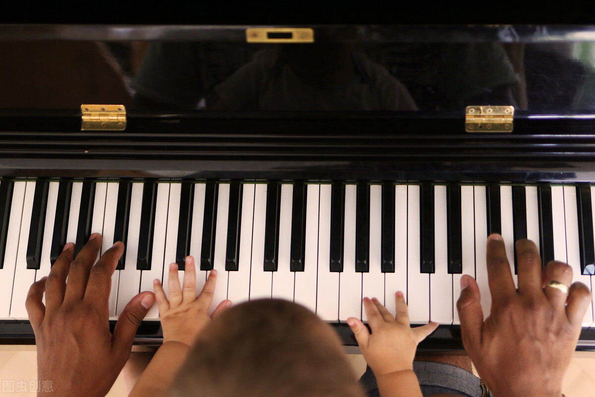 钢琴九级f小调音阶和琶音讲解,钢琴八级a大调和f小调音阶琶音