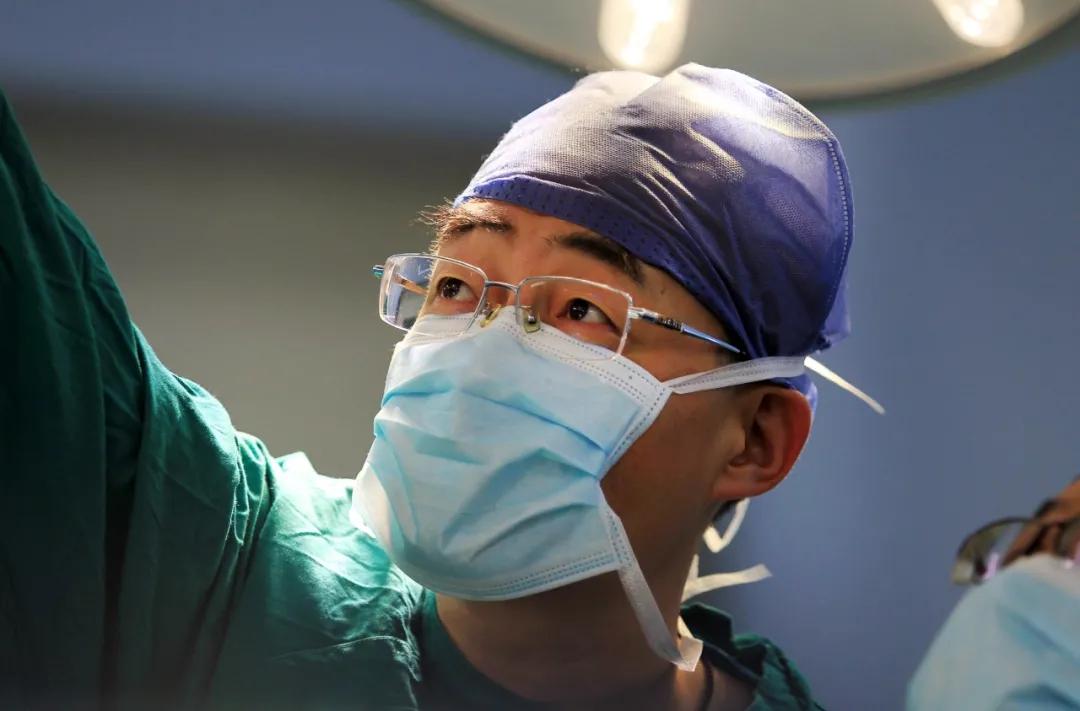 新时代红色军医精神,传承红色军医精神