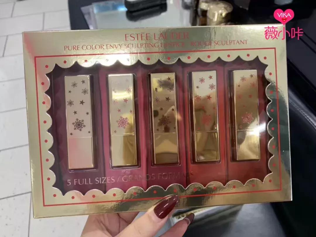 给女生买口红和包包意味着什么 (包包里必须要有的口红)