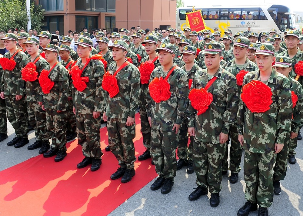 中专毕业和大专在校去参军的区别,参军一定要全日制大专才能报名吗