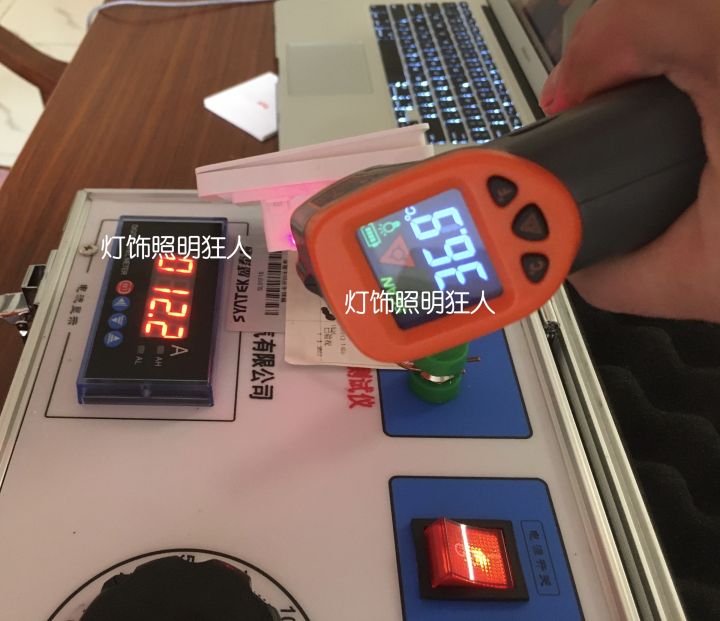 yeelight凌动开关超薄,yeelight凌动智能开关普通灯