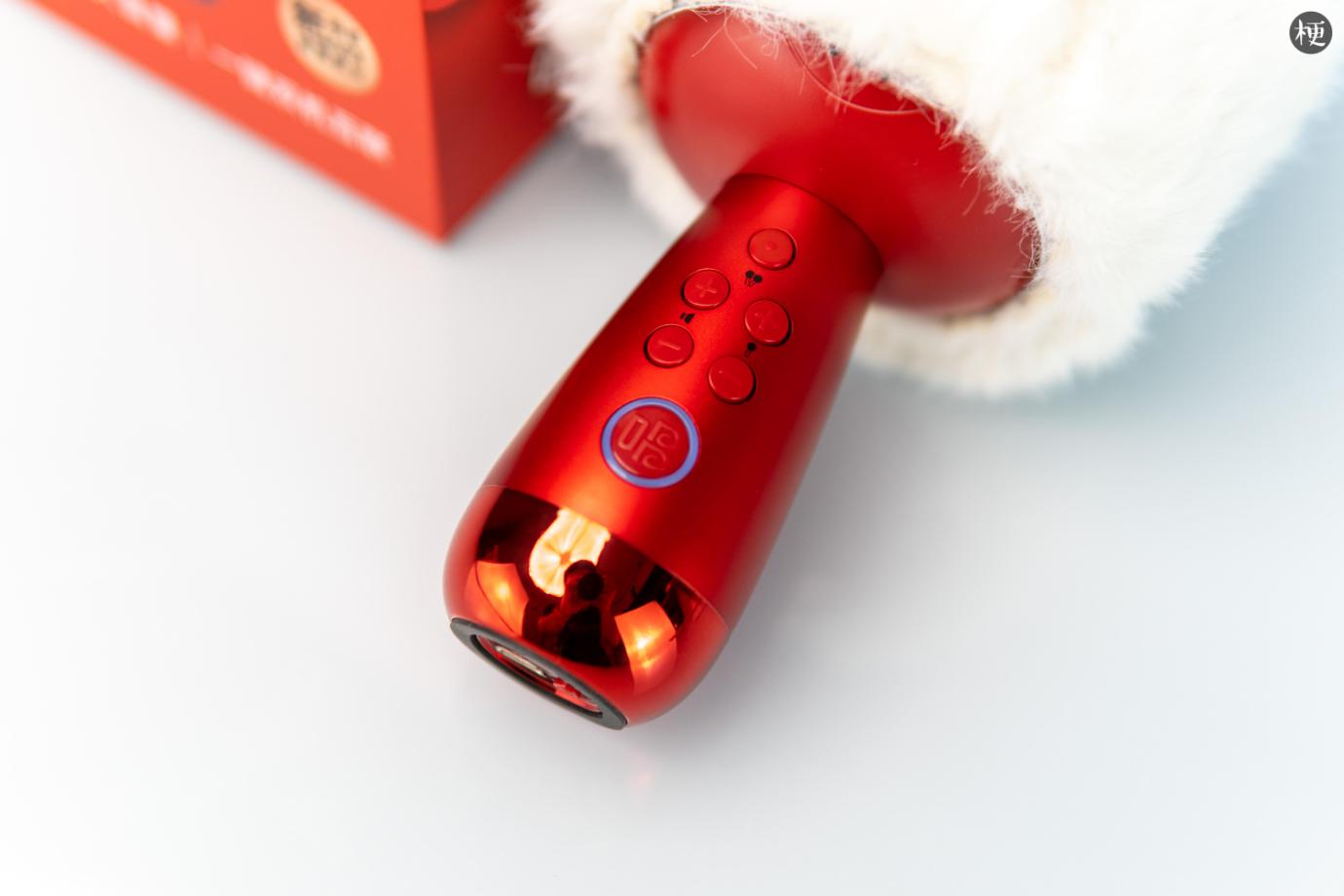 唱吧k歌宝小巨蛋麦克风q5绯红色,唱吧小巨蛋g2和g2max区别