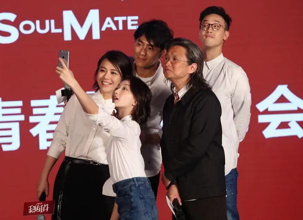 黄晓明赵薇23届金鸡奖,金鸡奖颁奖典礼黄晓明周冬雨