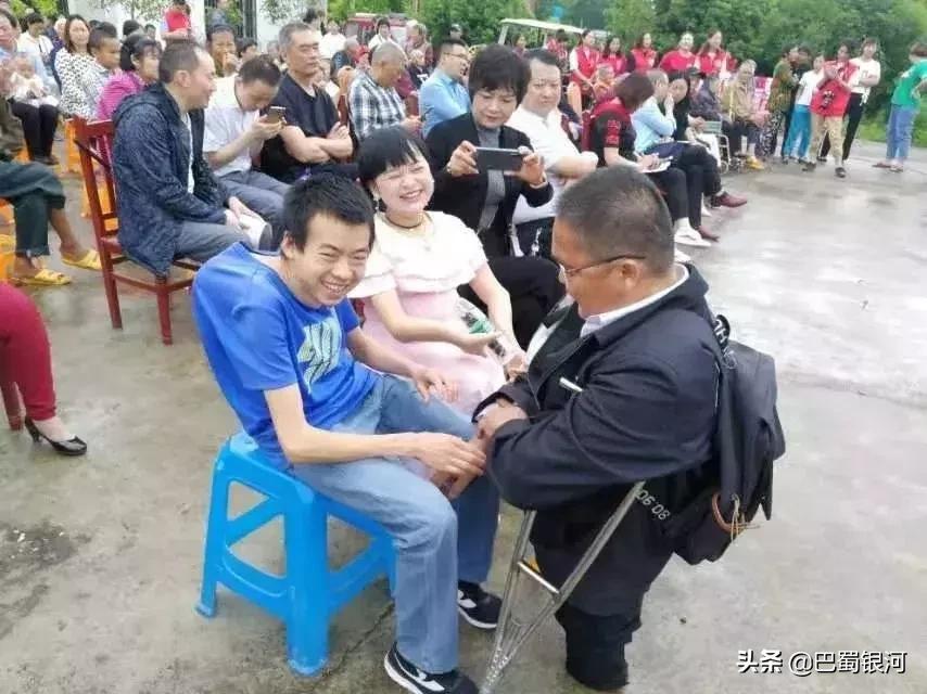 小儿麻痹症残疾夫妻,残疾夫妻生活平淡幸福