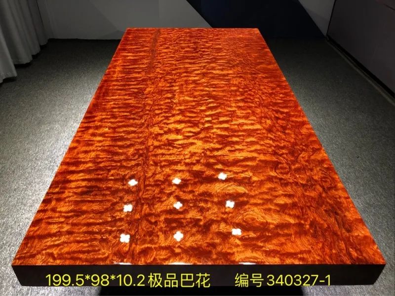 实木大板和红木家具哪个好,实木大板和仿古家具哪个好看