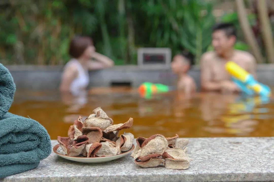 江门圭峰山温泉,江门市圭峰山温泉度假村