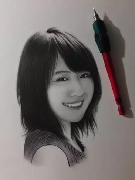 画这个愚蠢裸男漫画的背后,竟是一个可爱的男孩子?