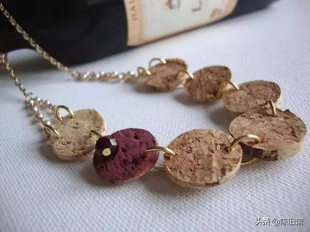 喝完的白酒瓶别丢,喝完的酒瓶不要扔了