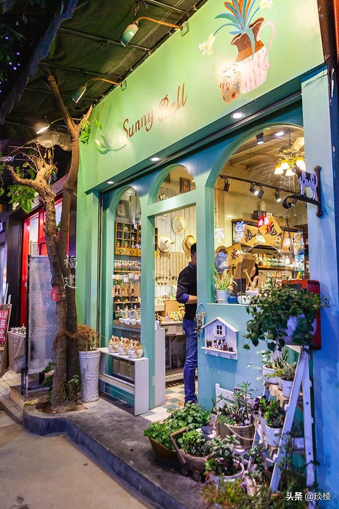 一个贫困渔村的华丽蜕变,一个小渔村成为国际大都市