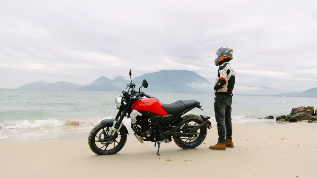 新大洲本田cbf190tr跑了8000公里,本田cb190ss与cbf190tr哪个好