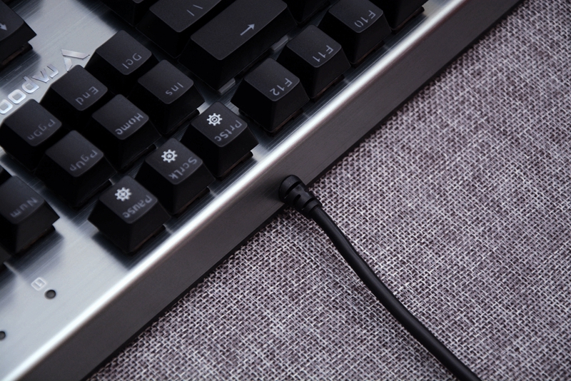 雷柏悬浮式青轴朋克机械键盘,雷柏1000元机械键盘推荐