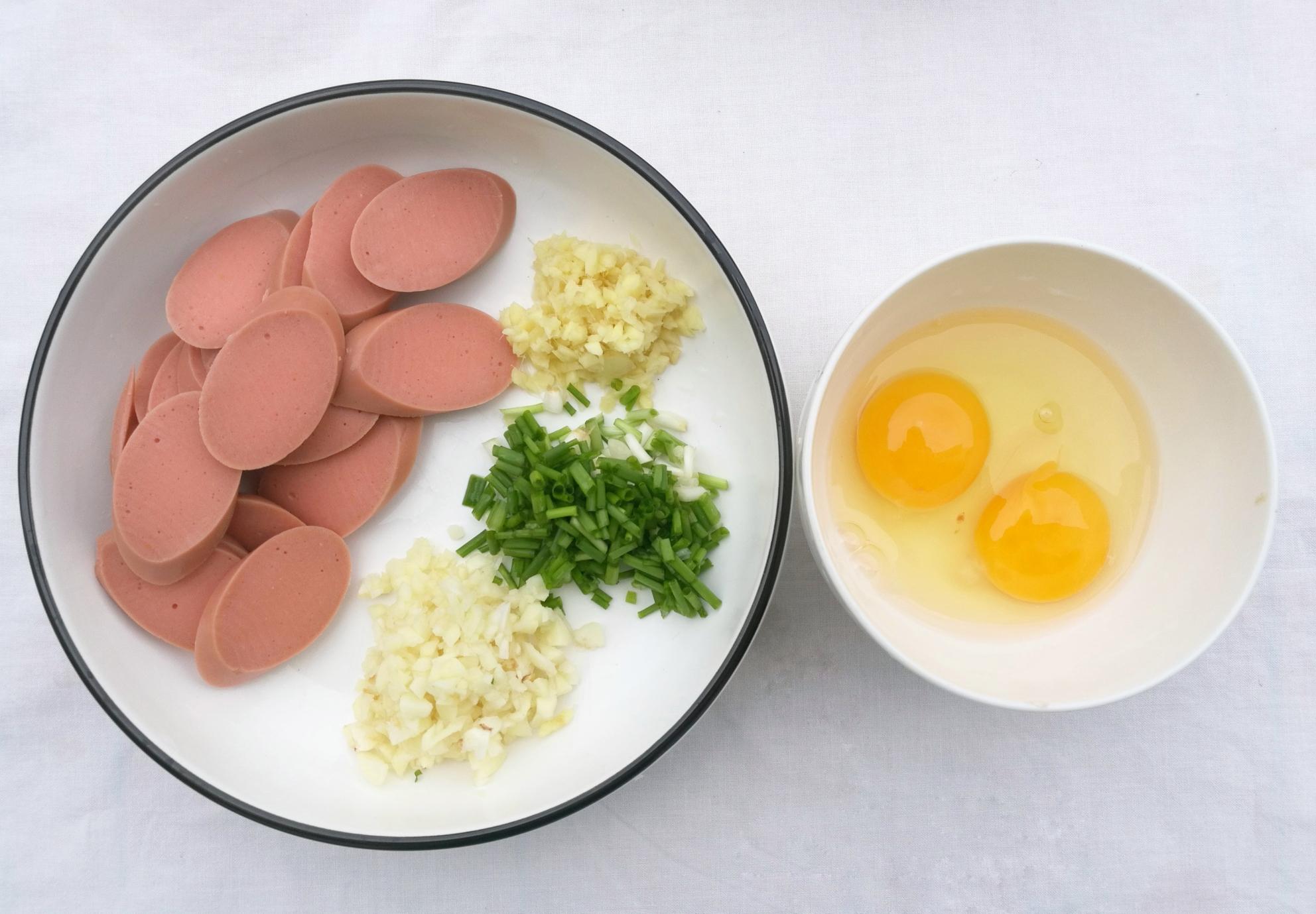 燕窝美白抗衰老滋补养生美容佳品,养生美颜冰糖燕窝怎么做