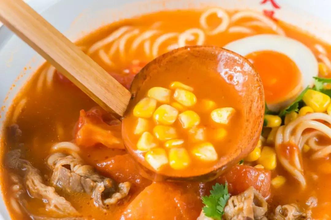 味千拉面大骨熬汤30年,味千拉面大骨熬汤三十年