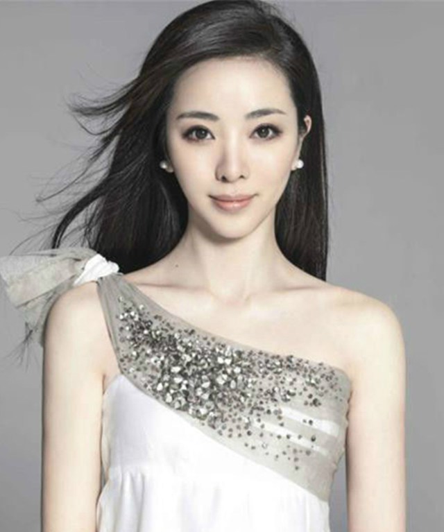 央视新闻主持人被爆料,央视曝光主播