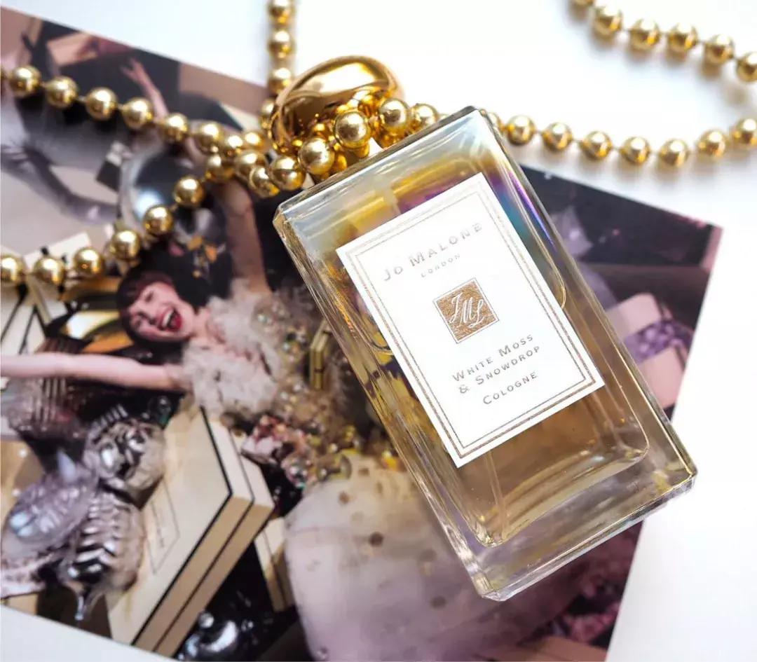 趁这些香水还没火，我先悄悄推荐给你