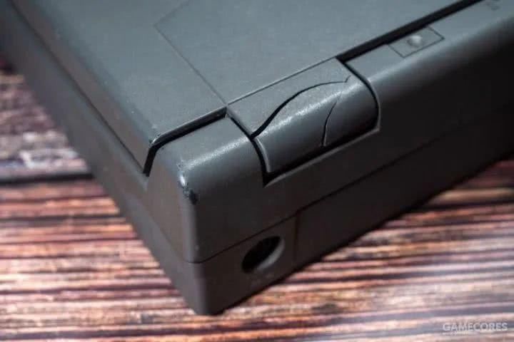 一百多块买个26年前的笔记本,我改了改,还能上网