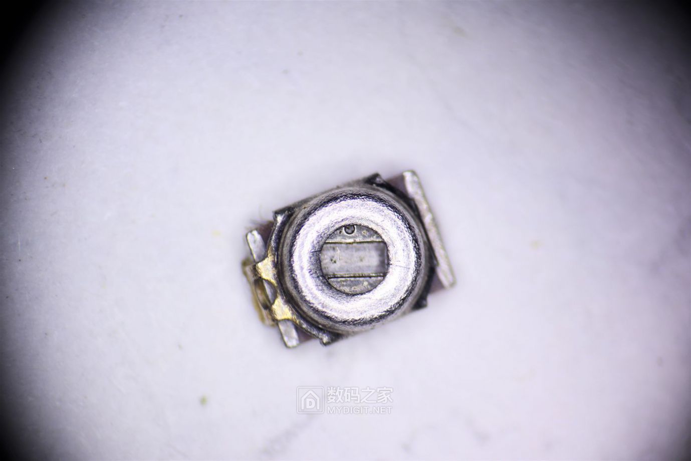 微观拆解：陶瓷滤波器和一个有源晶振，原理介绍及部件解析