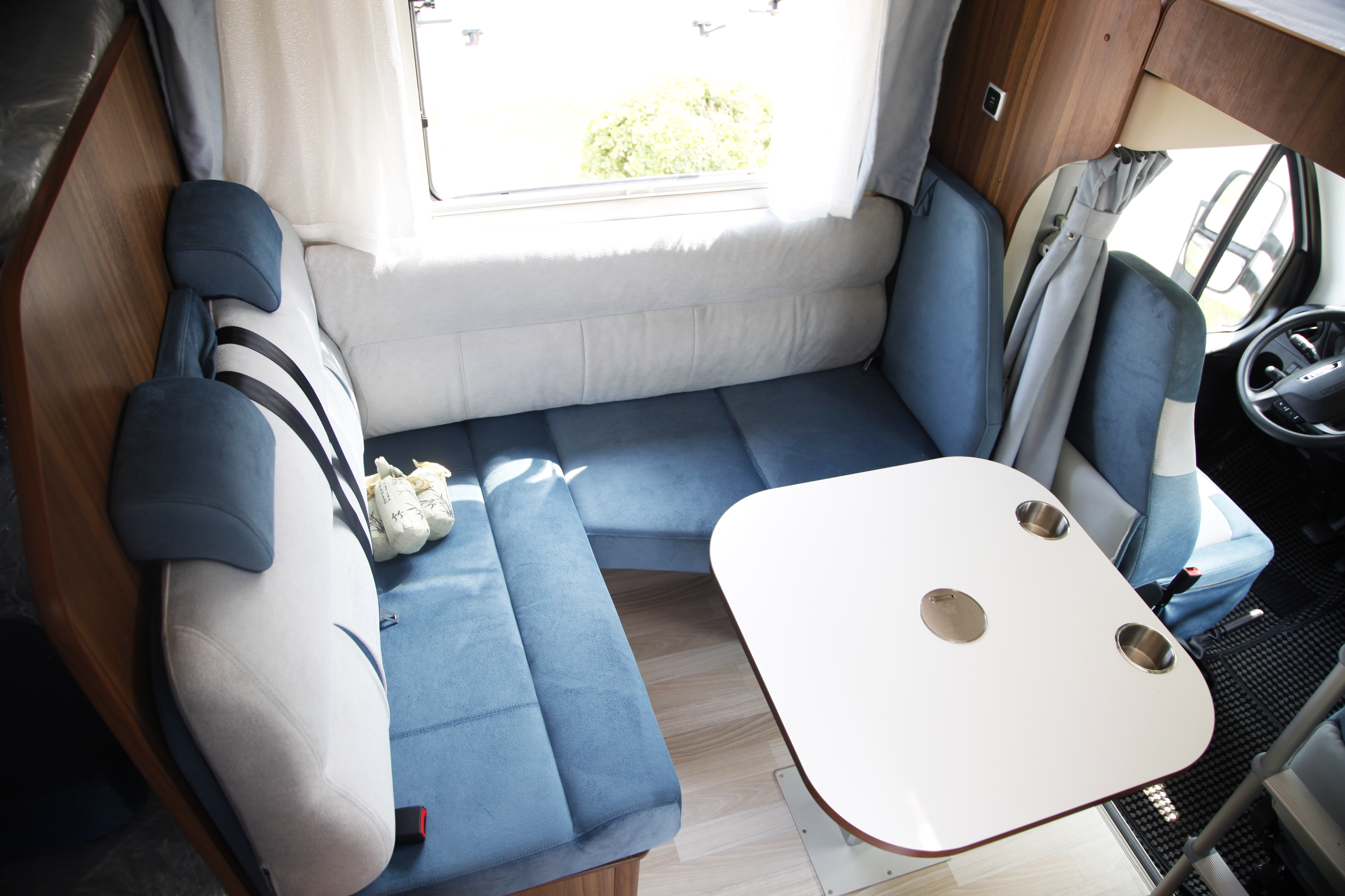 大顶C型限量发售，配置给力，舒适超大空间竟然还有子母床？