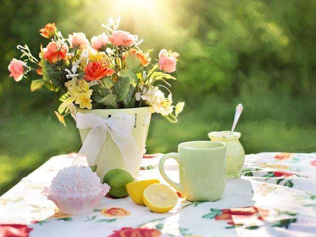 女人不惧衰老的奥秘,在于优雅的力量|前ELLE主编的时尚经