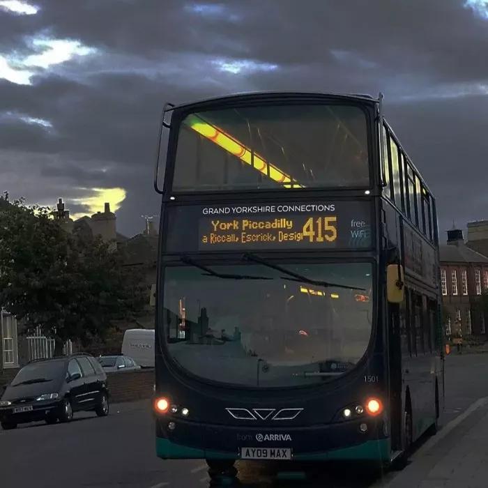 暗黑系朋友圈背景图高级质感,高冷背景图女生暗黑系
