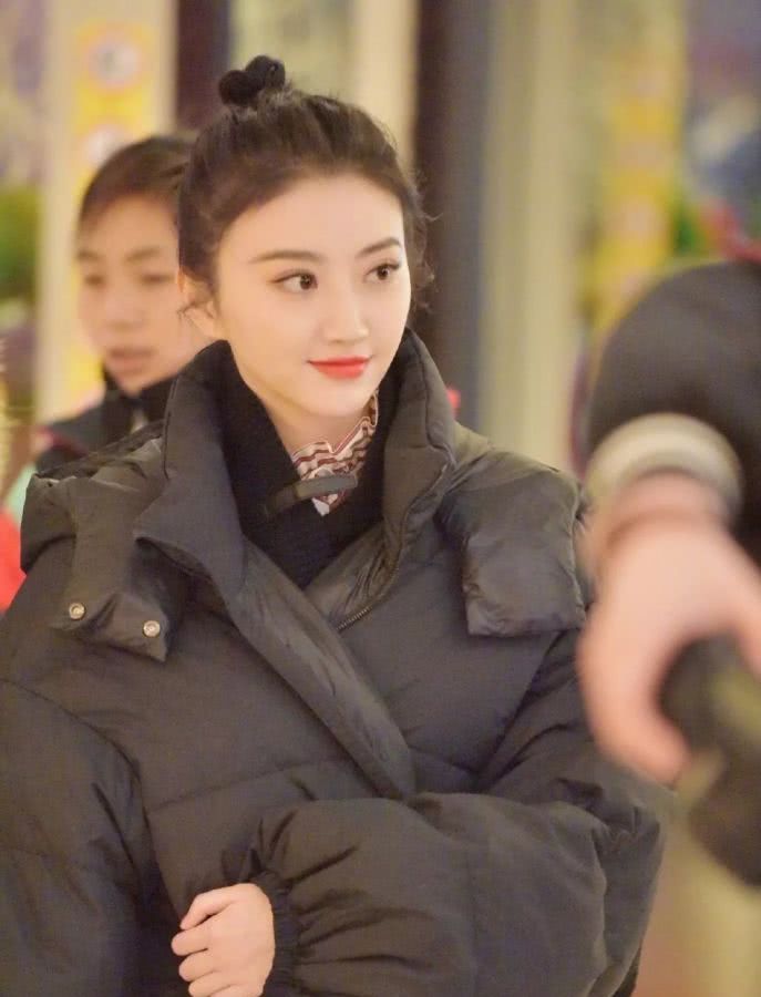 娜扎同款丸子头可爱俏皮女友感,娜扎热巴同款双丸子头