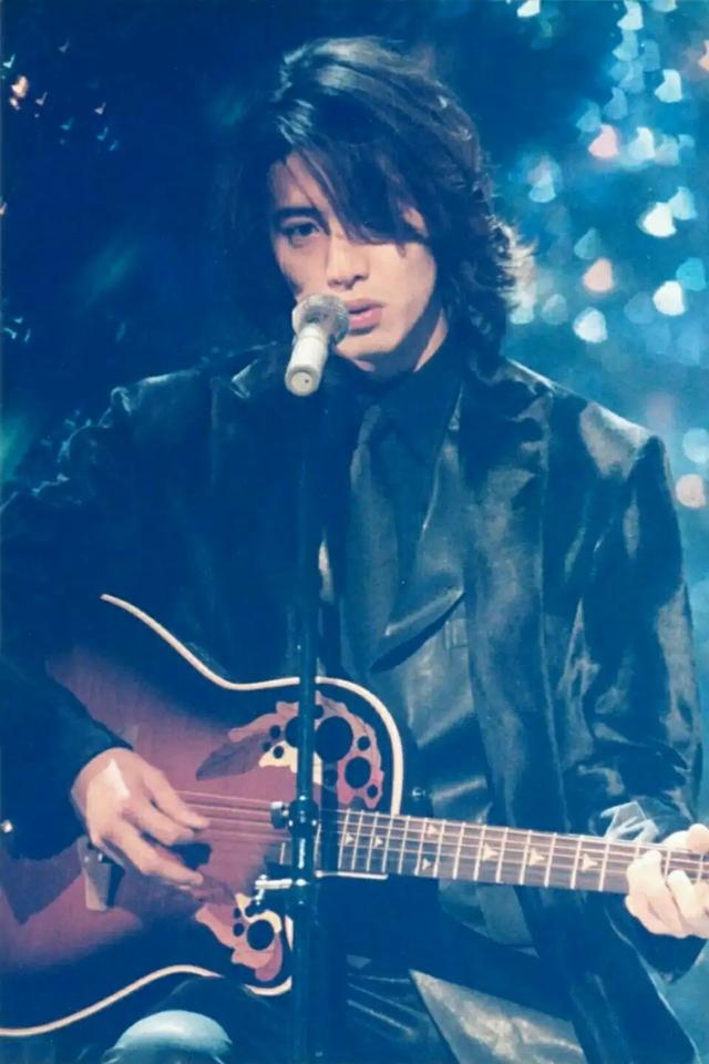 木村拓哉亚洲第一美男子,木村拓哉年轻时有多受欢迎