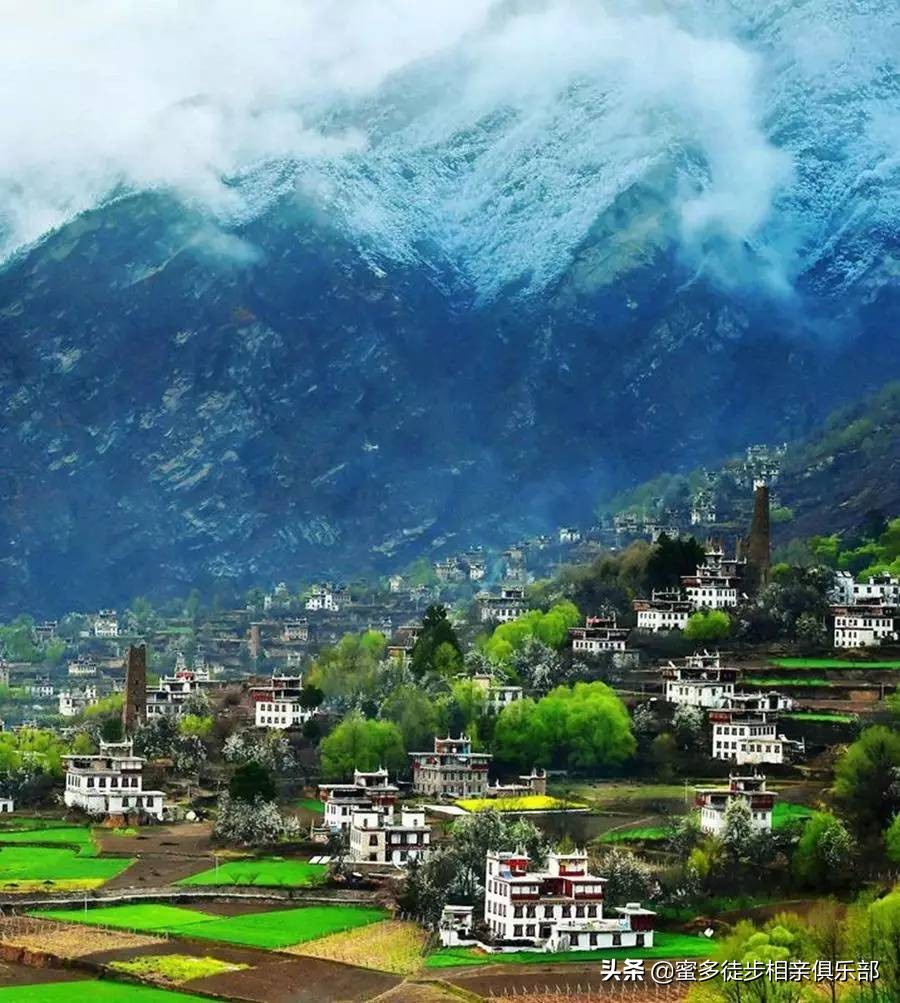 莫斯卡村距离成都多远,从莫斯卡村到成都有什么景点