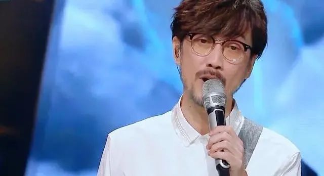 周传雄被谁淘汰,周传雄状况