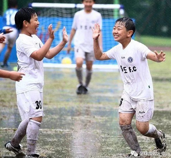 不会飞的荷兰人冰王子博格坎普,飞翔的荷兰人弹奏的歌