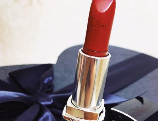 999哑光正红和999丝绒正红,迪奥999velvet和999matte什么区别