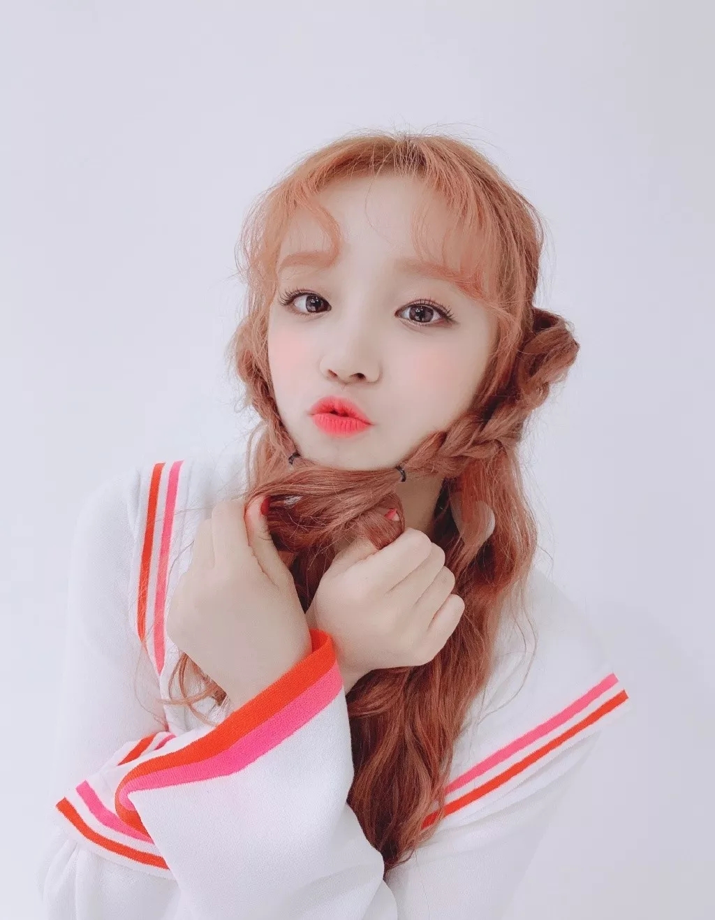 “空气刘海”不受宠了！今年流行这3款“刘海”，热巴郑爽都上头