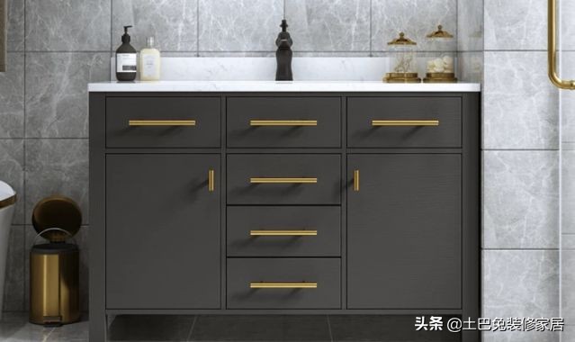 浴室柜陶瓷的好还是木质的好,浴室柜是pvc的好还是实木的好