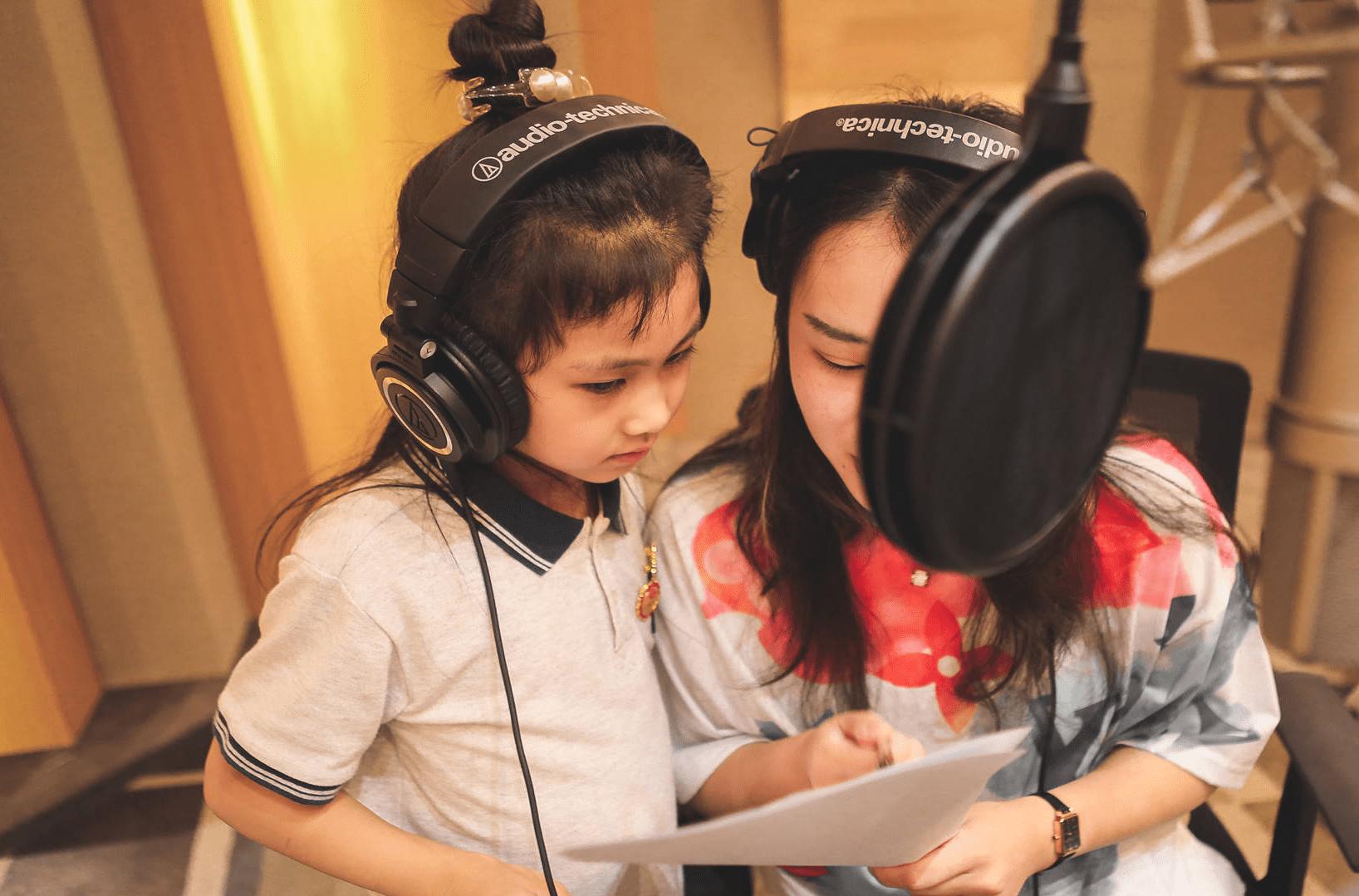 听见好音乐，带你了解歌手叶莺，她是一位可甜可A的Live型小姐姐