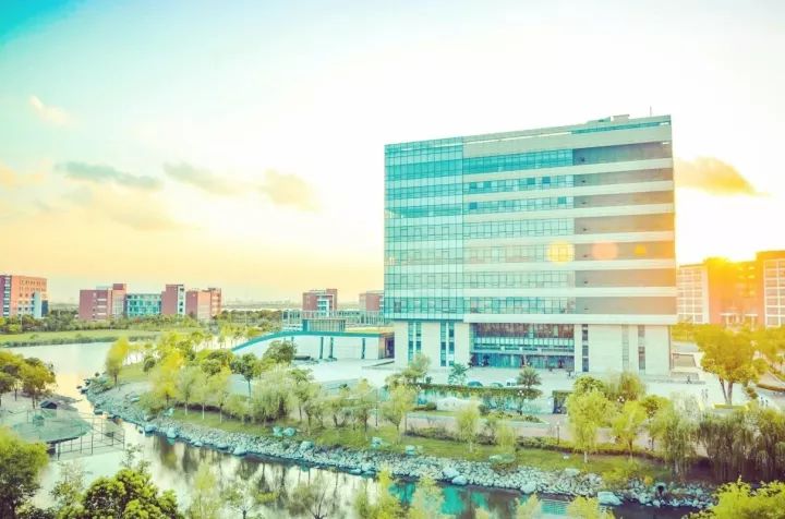 华东理工大学2019届毕业生就业质量报告:超7成留沪,月薪6289元