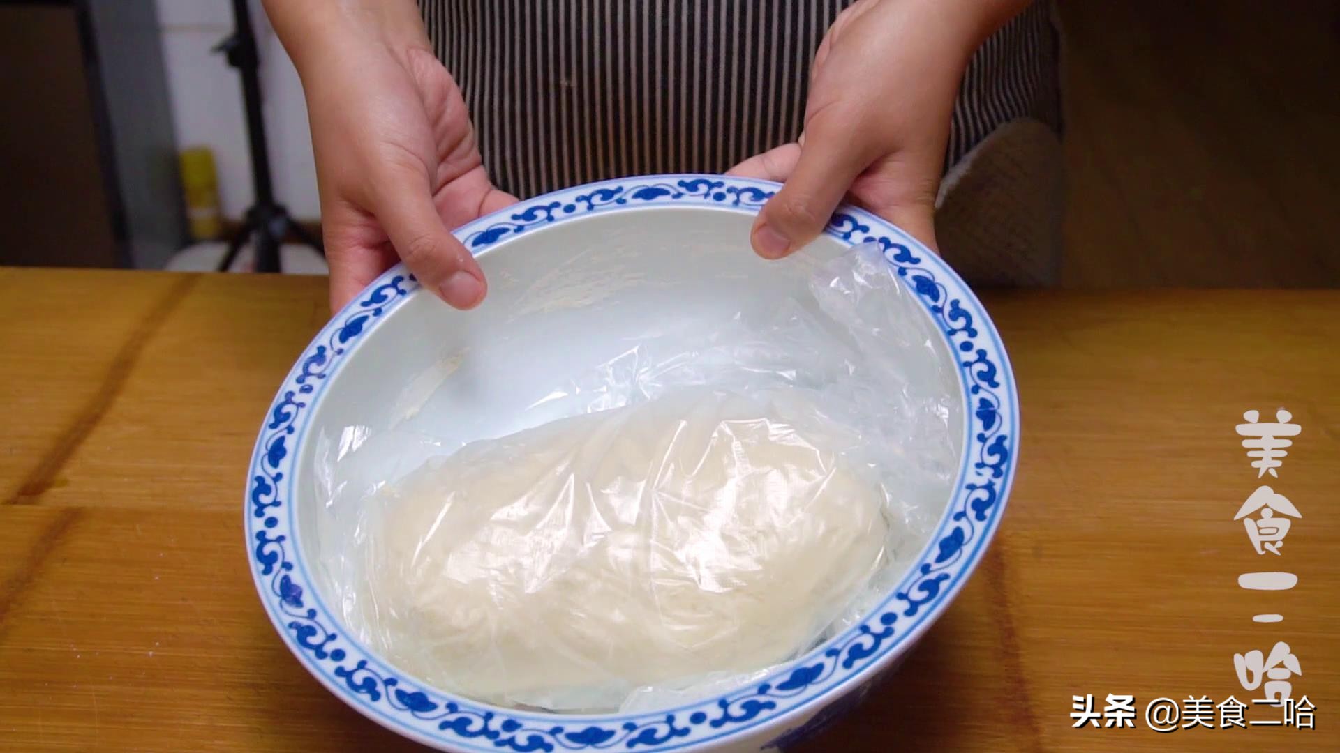 烙饼最软的方法葱花烙饼,大葱家常烙饼的做法全过程