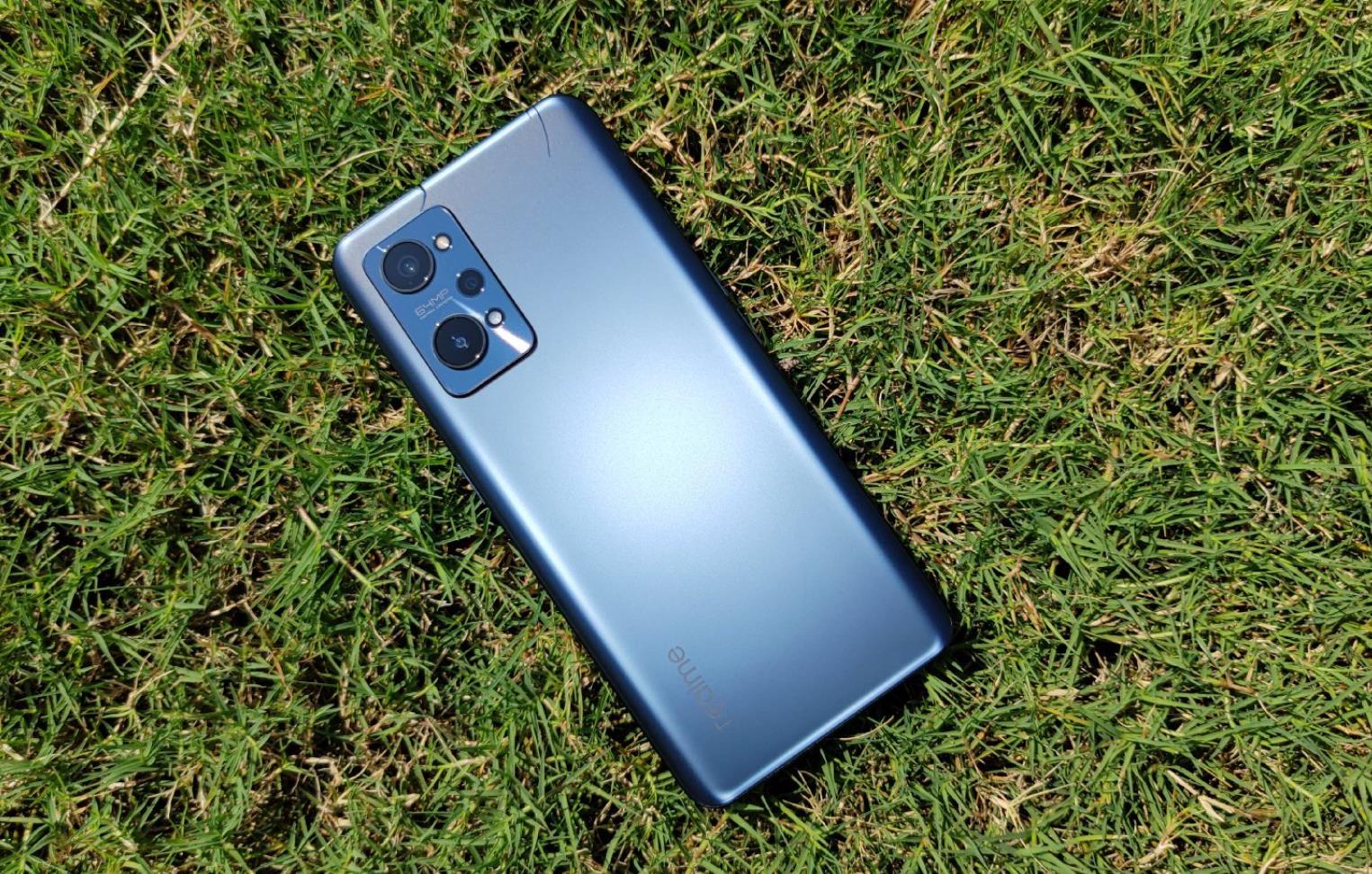 realme真我gt大师版与小米11,realme真我pk小米手机