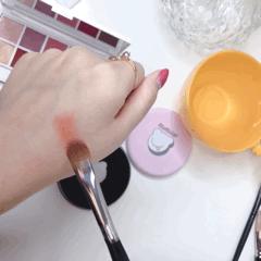 妆后没有想象中好看?想要提升化妆技巧,离不开这些工具