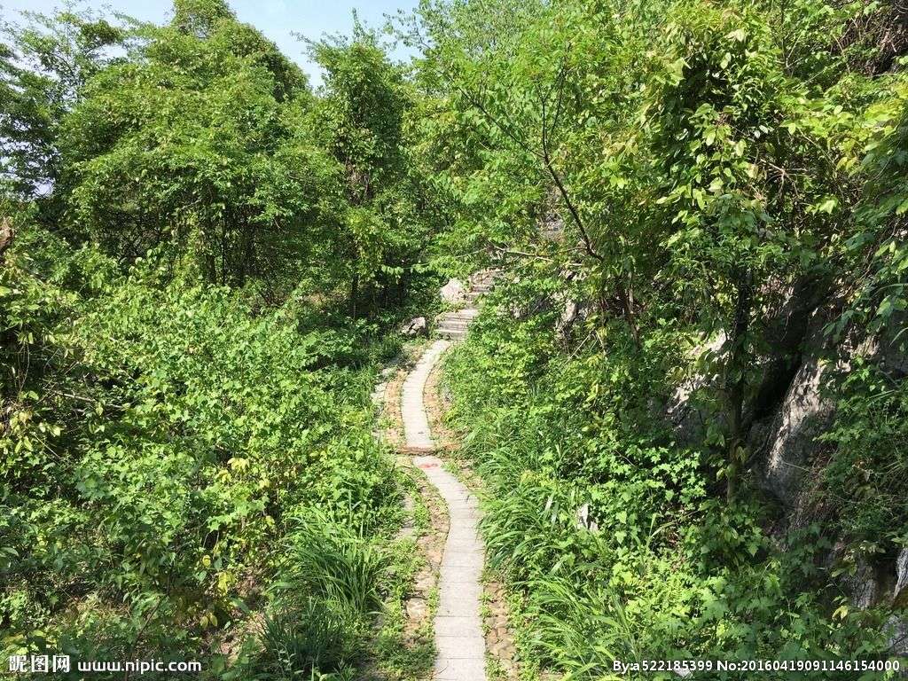 一个人爬山也是一种快乐,一个人爬山真的好累