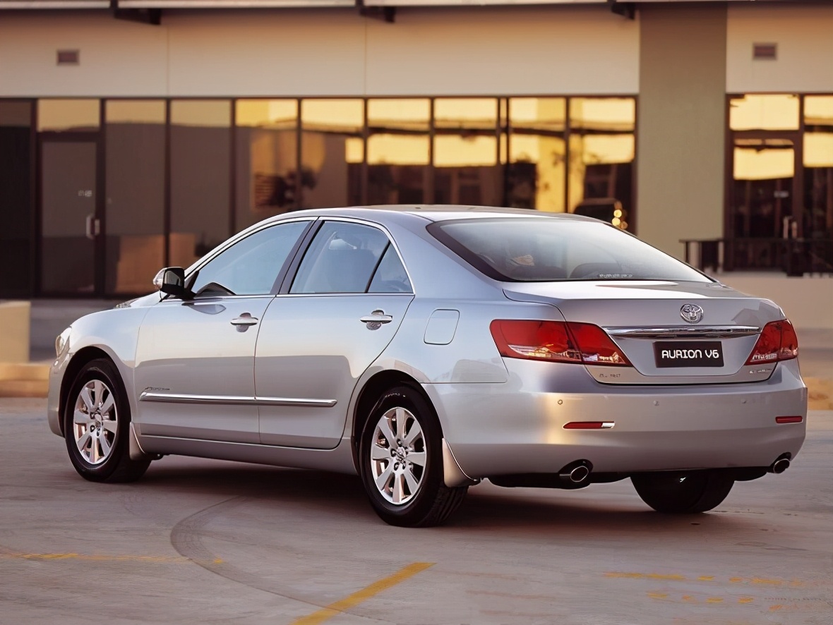 凯美瑞旅行版入华,15年入户13款2.5动力凯美瑞