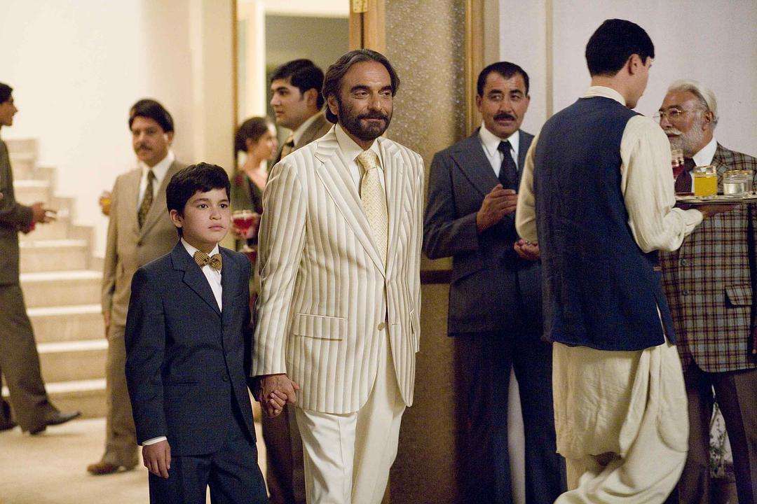 追风筝的人背后的故事,追风筝的人救赎还是赎罪