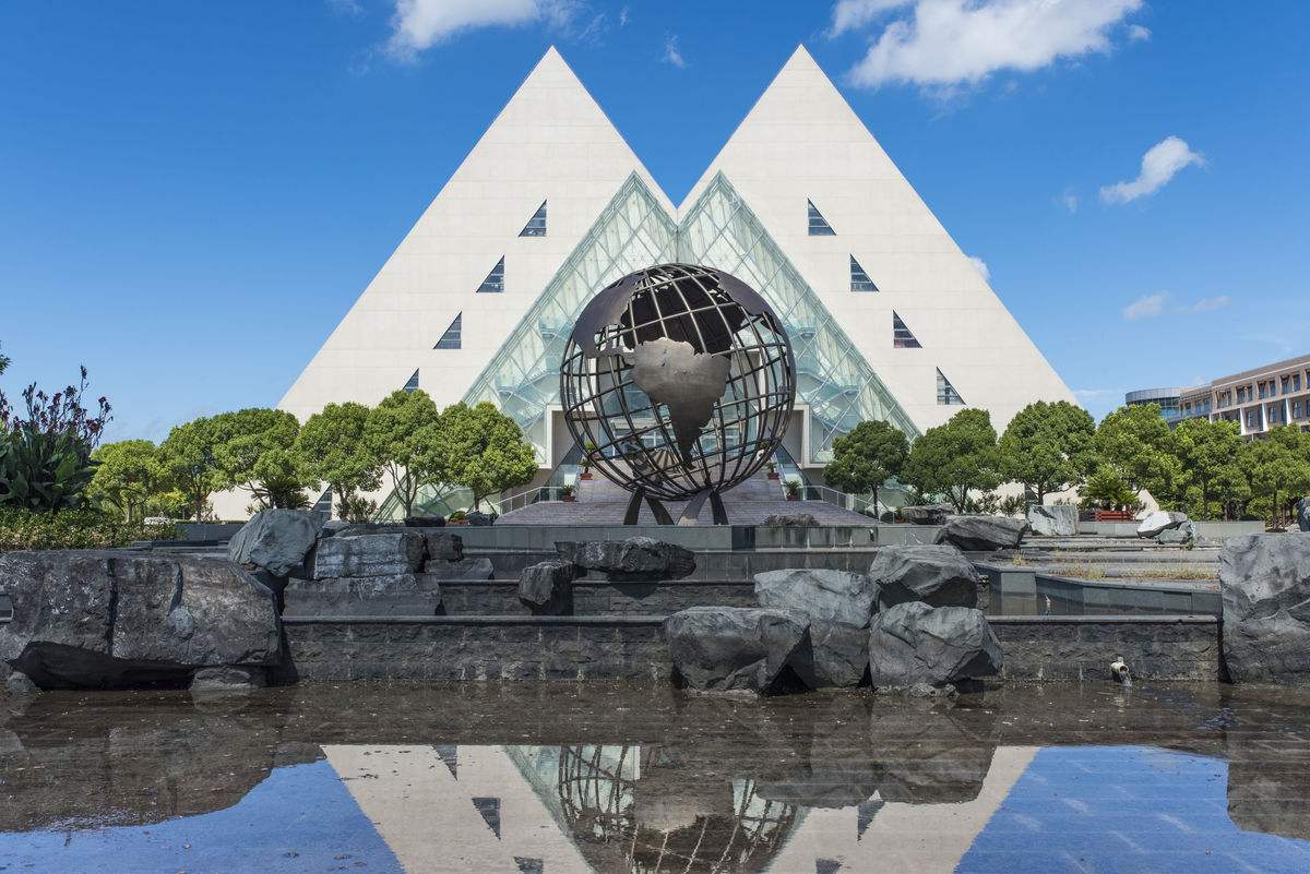 上海非常不错的3所大学，学校有特色，学生就业率高